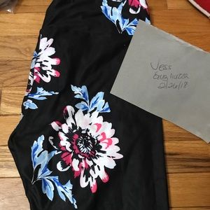 CP dahlia buttery soft leggings NWT